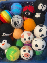 Load image into Gallery viewer, Dryer Balls